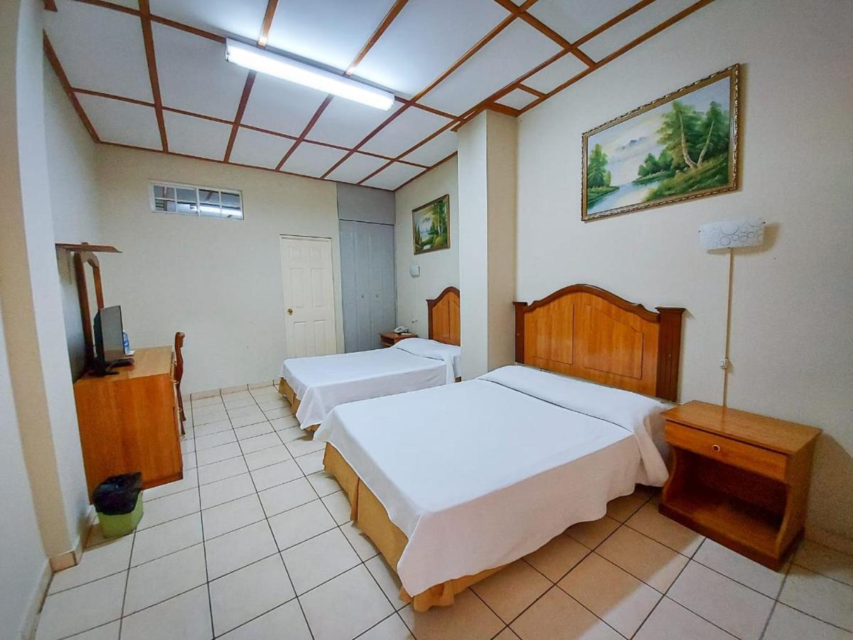 Hotel Continental Plaza San Miguel Exteriör bild