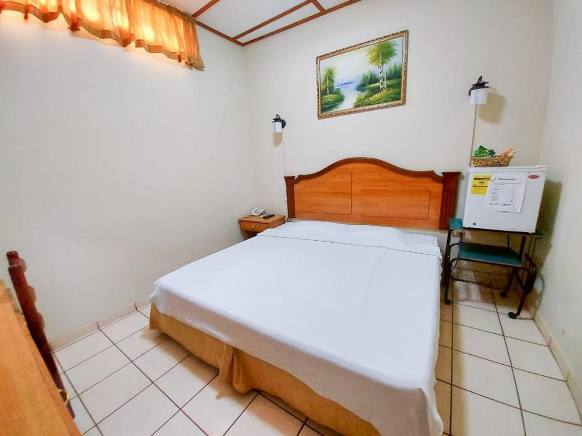 Hotel Continental Plaza San Miguel Exteriör bild
