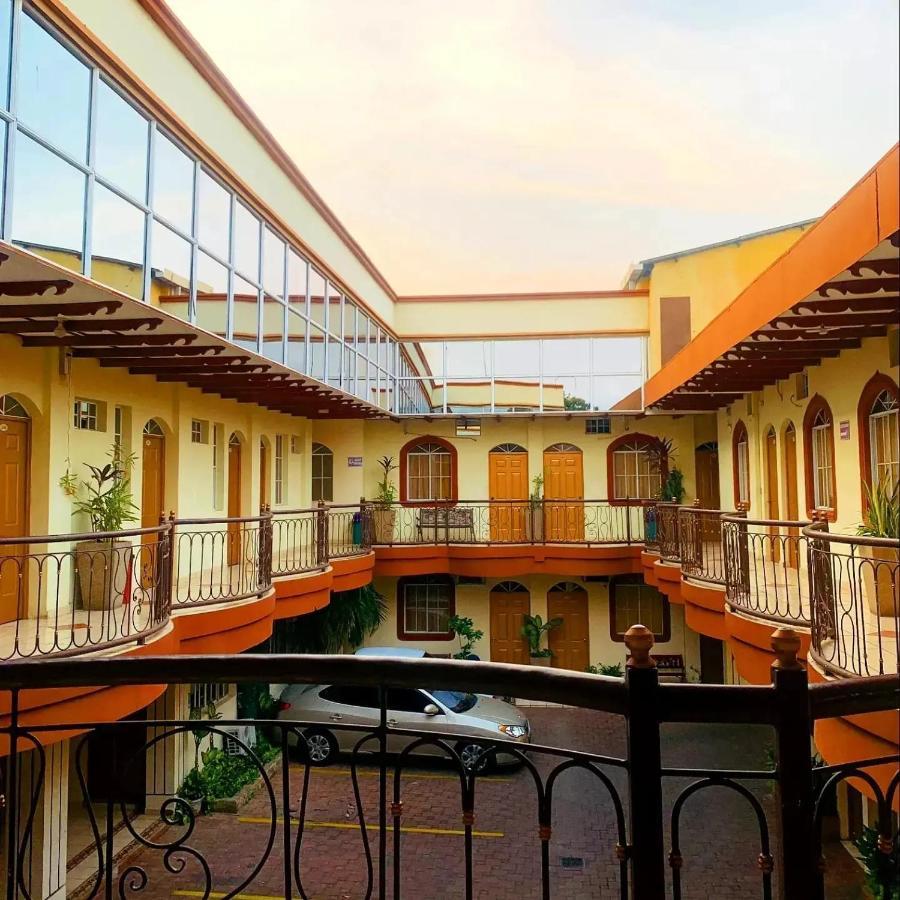 Hotel Continental Plaza San Miguel Exteriör bild